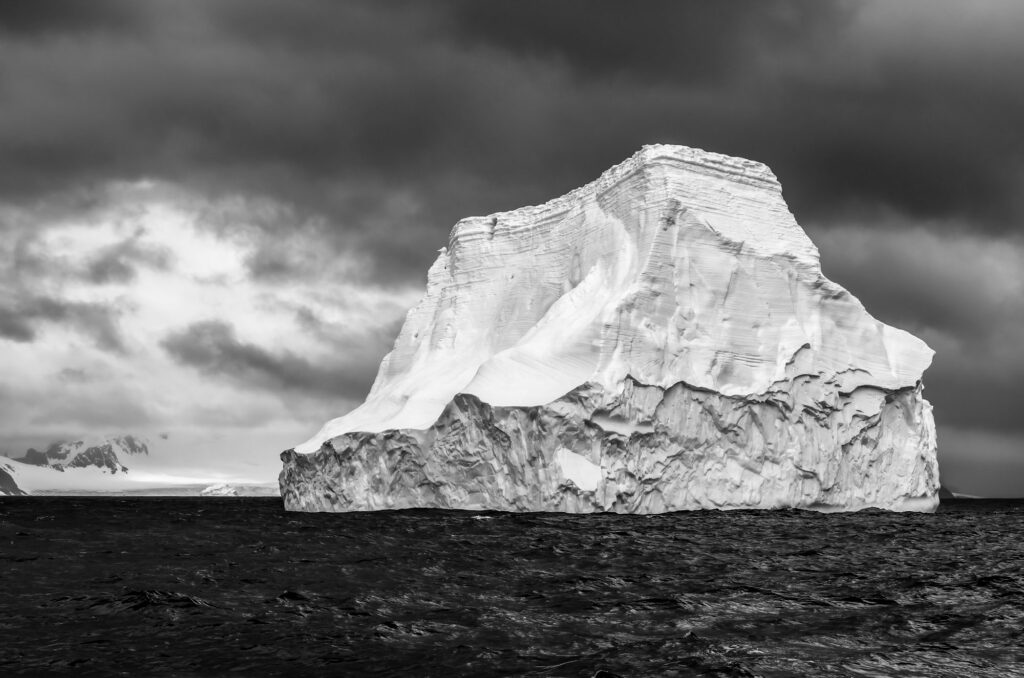 Iceberg in Antractica Ocean, print on Fine Art Paper or Acryl Alu-Dibond